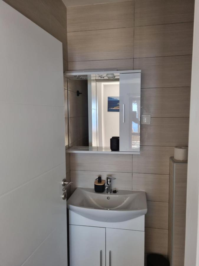 Appartamento Apartman Zlatan Sveta Nedelja  Esterno foto