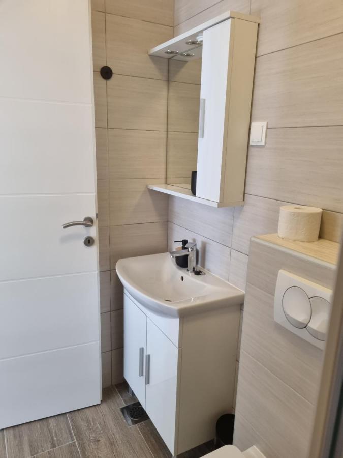 Appartamento Apartman Zlatan Sveta Nedelja  Esterno foto